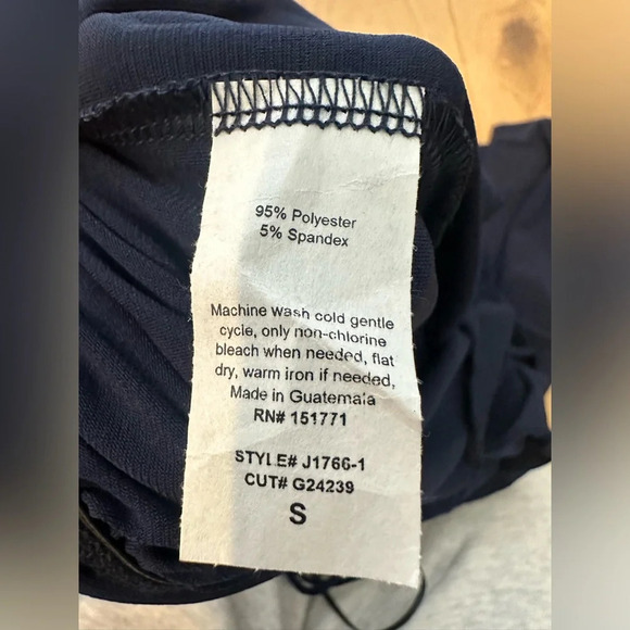 NWT GILLI navy blue jumpsuit with bow tie cinched waist cropped‎ small - Picture 10 of 10